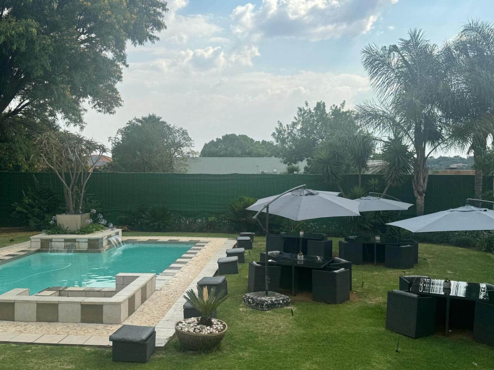 Africa Paradise - Or Tambo Airport Boutique Hotel Бенони Экстерьер фото